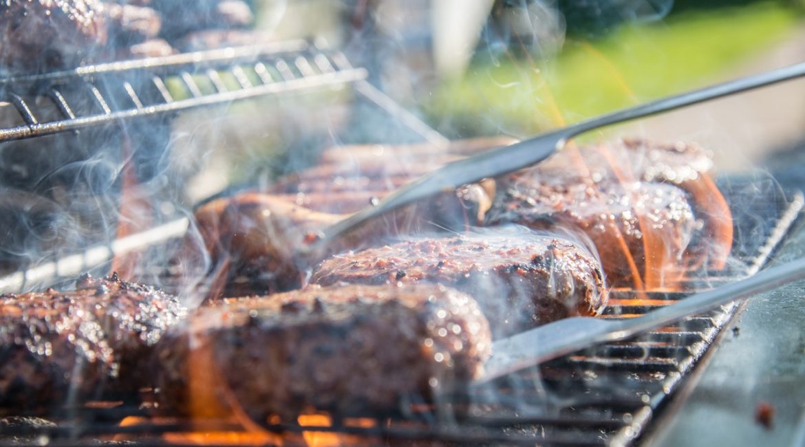 Hakkebøffer godt stegt på grillen